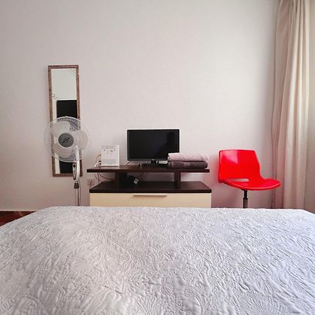 Apartamento Vivienda La Merced Huelva Exterior foto